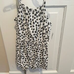 Old Navy Black and White Polka Dot Romper 12-18 months